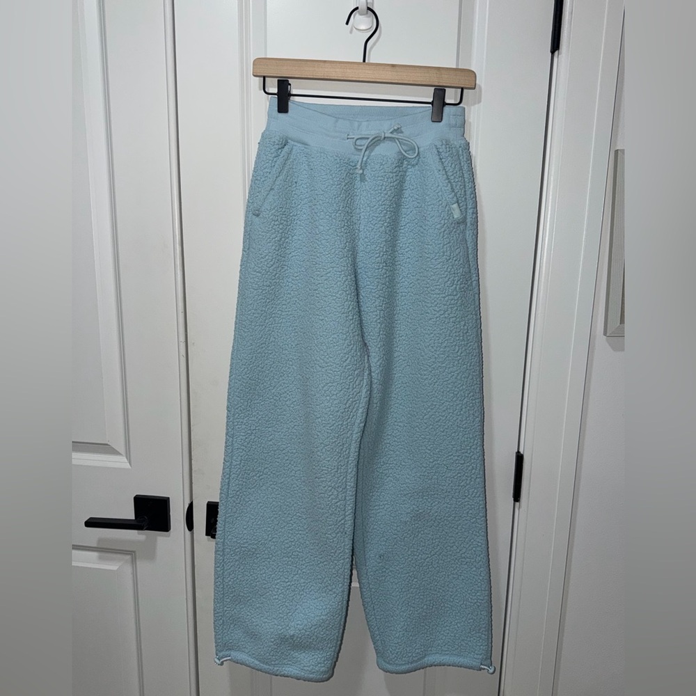 Hollister Cozy Sherpa Lounge Pants XS Light Blue
